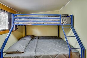 Pet-friendly Irons Cottage w/ Fire Pit & Fireplace