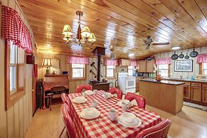 Pet-friendly Irons Cottage w/ Fire Pit & Fireplace