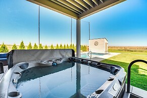 Hunt & Hike: Potholes State Park Home Hot Tub