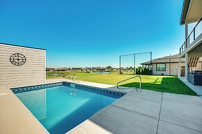 Hunt & Hike: Potholes State Park Home Hot Tub