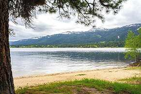 Peaceful Donnelly Retreat < 1 Mi to Lake Cascade!