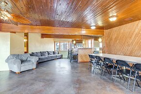 Momos Place ~ 5 Mi to Downtown Denver!