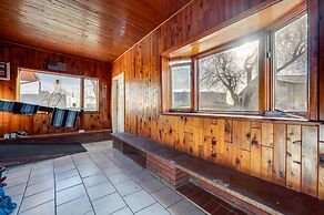 Momos Place ~ 5 Mi to Downtown Denver!