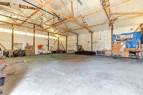 Momos Place ~ 5 Mi to Downtown Denver!