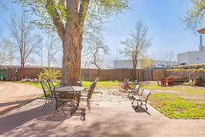 Momos Place ~ 5 Mi to Downtown Denver!