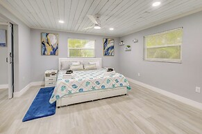 Florida Gulf Coast Getaway: Pool + Screened Lanai!