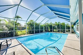 Florida Gulf Coast Getaway: Pool + Screened Lanai!