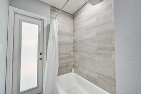 Florida Gulf Coast Getaway: Pool + Screened Lanai!