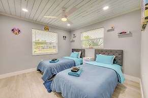 Florida Gulf Coast Getaway: Pool + Screened Lanai!