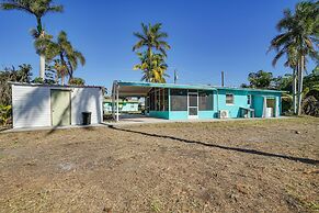 1 Mi to Boat Ramp: Bokeelia Home w/ Screened Patio