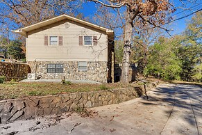 Comfortable Alabama Apartment: Pets Welcome!