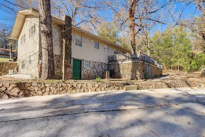 Comfortable Alabama Apartment: Pets Welcome!