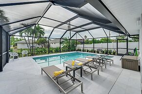 Central Naples Home w/ Private Pool, Spa & Lanai!