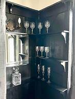 Sleeps 8 Thamefront Gem w/ Petsok, Free Parking