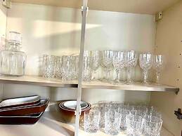 Sleeps 8 Thamefront Gem w/ Petsok, Free Parking