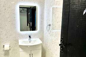 Sleeps 8 Thamefront Gem w/ Petsok, Free Parking