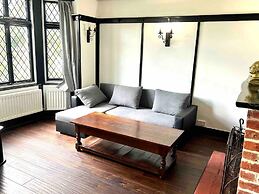 Sleeps 8 Thamefront Gem w/ Petsok, Free Parking