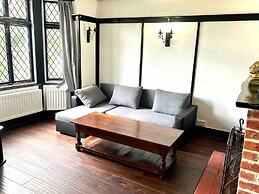 Sleeps 8 Thamefront Gem w/ Petsok, Free Parking