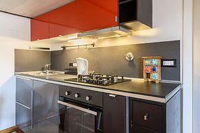 Tiny Velluti by Mmega