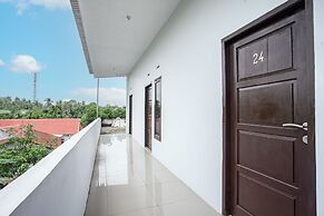 OYO 93476 Owo Guest House Syariah