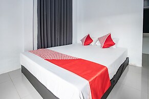 OYO 93476 Owo Guest House Syariah