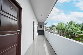 OYO 93476 Owo Guest House Syariah