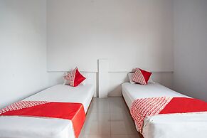 OYO 93476 Owo Guest House Syariah