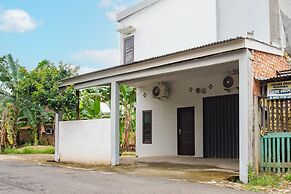 OYO 93476 Owo Guest House Syariah