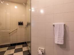 Street By Wynwood House