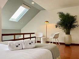 Street By Wynwood House