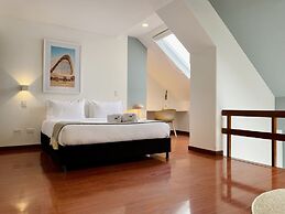 Street By Wynwood House