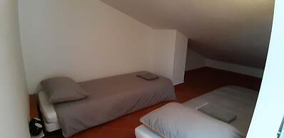 3bed Duplex - Balcony, Private Pool & Fireplace