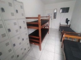 Hostel Canários