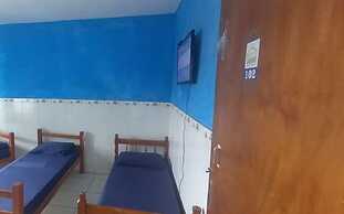 Hostel Canários