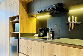 Muttuo by Wynwood House