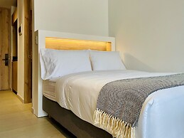 Muttuo by Wynwood House