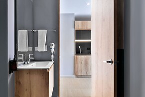 Muttuo by Wynwood House