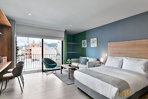 Muttuo by Wynwood House