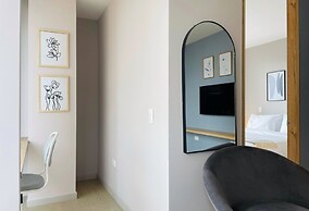 Muttuo by Wynwood House