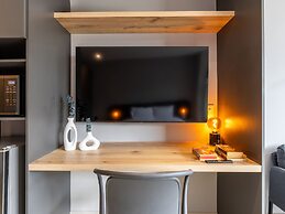 Muttuo by Wynwood House