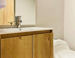 Muttuo by Wynwood House