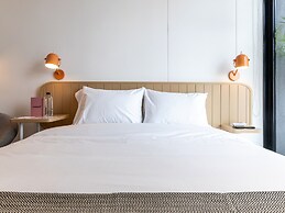 Muttuo by Wynwood House