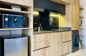 Muttuo by Wynwood House