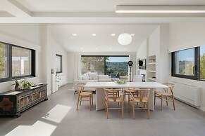 Gaia - A Secret Luxury Hideaway