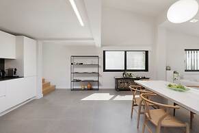 Gaia - A Secret Luxury Hideaway