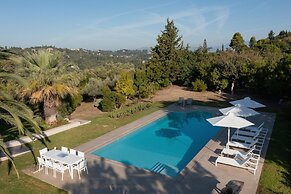 Gaia - A Secret Luxury Hideaway