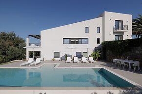 Myrtia - Luxury Hidden Gem