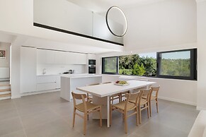 Myrtia - Luxury Hidden Gem