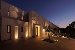 Myrtia - Luxury Hidden Gem