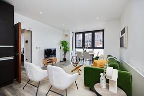 The Wembley Hideaway - Bright 2bdr Flat